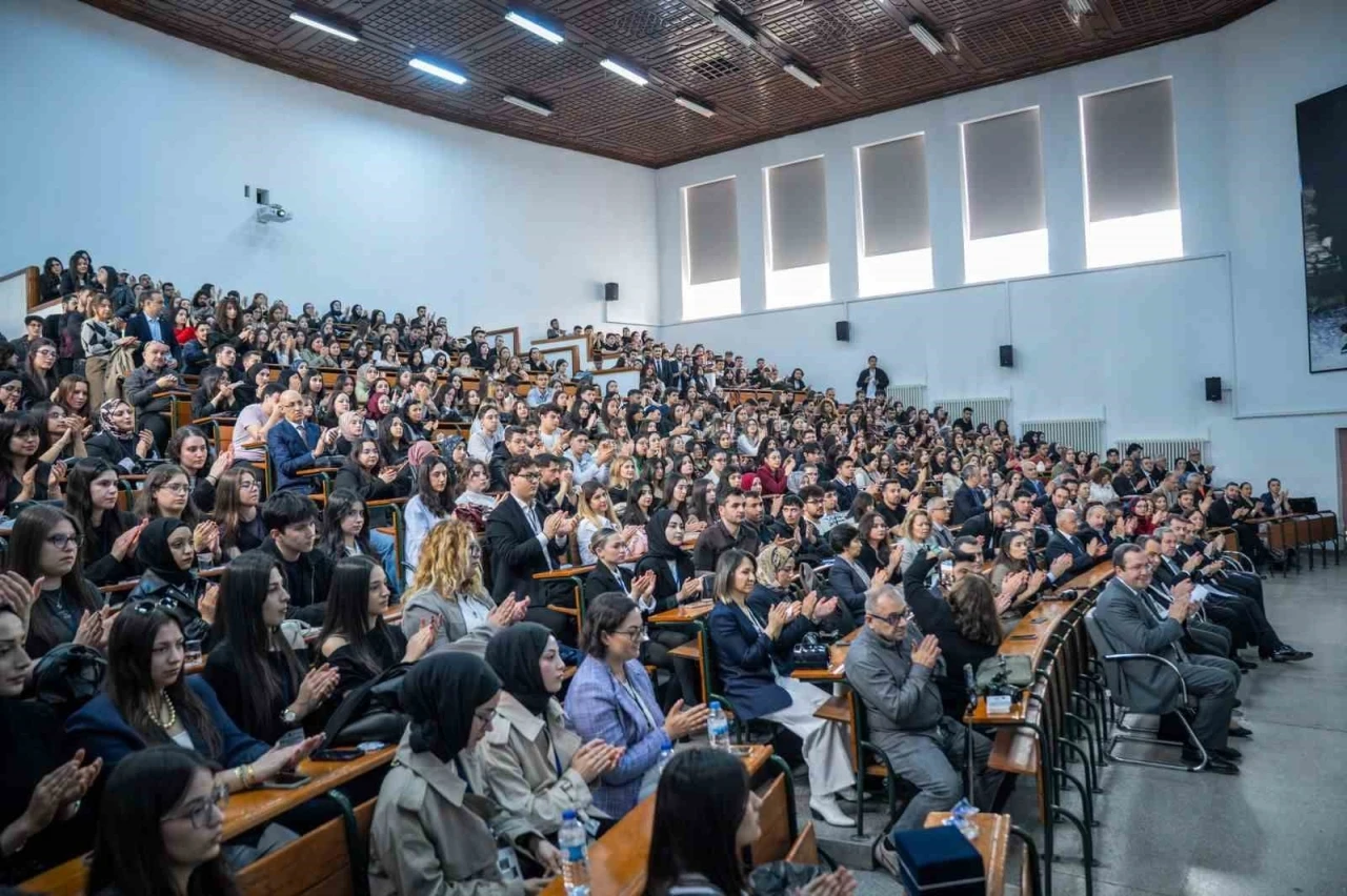 BŞE&Uuml;, &lsquo;Sigortalı Anadolu Zirvesi 2026&rsquo; programında yer aldı
