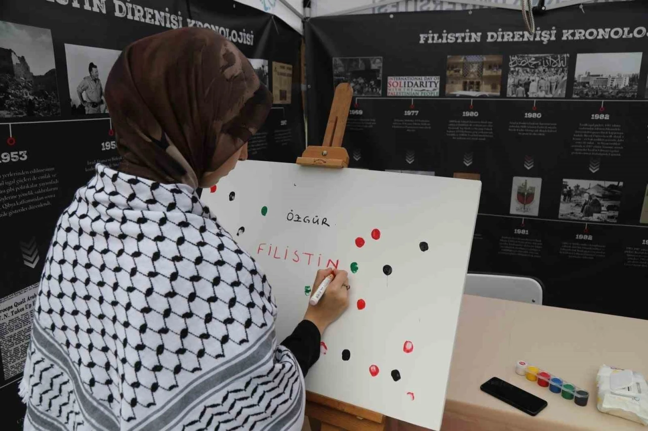 BT&Uuml; &ouml;ğrencileri Filistin i&ccedil;in n&ouml;bette
