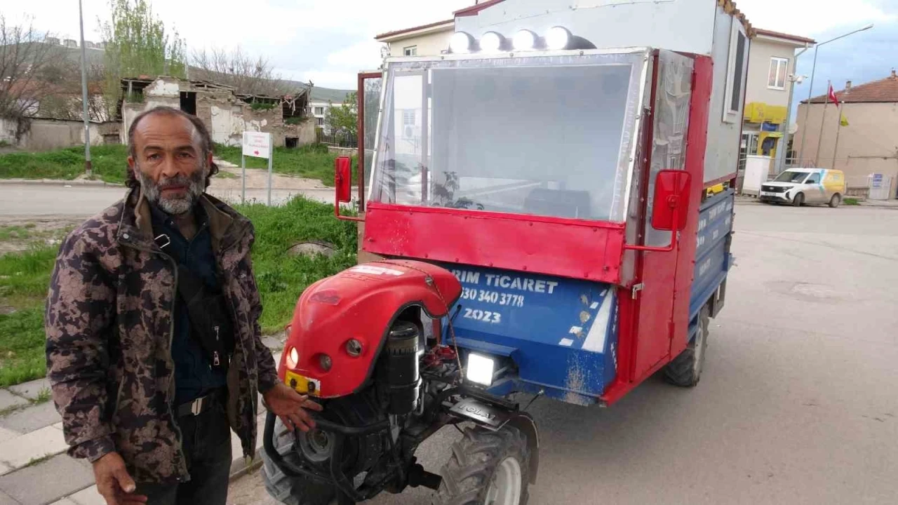Bu aracı g&ouml;ren d&ouml;n&uuml;p bir daha bakıyor
