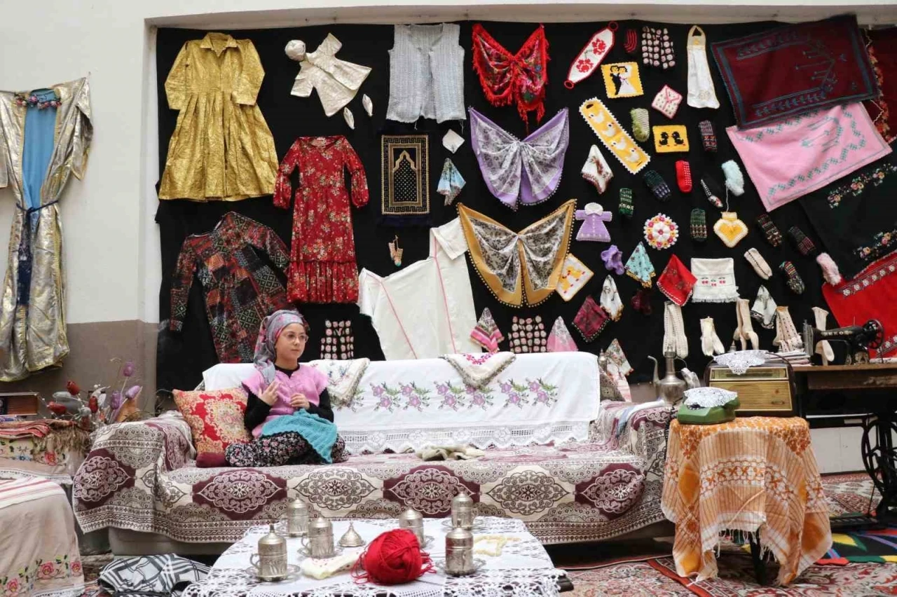 Bu kareler film setinden değil, ilkokuldan
