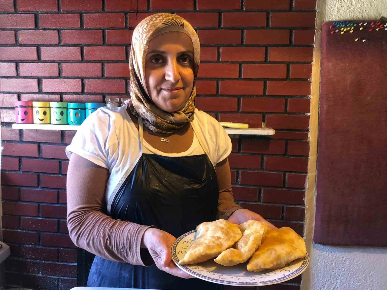 Bu lezzetin en önemli özelliği yağsız kıymadan ve ince hamurlu olması
