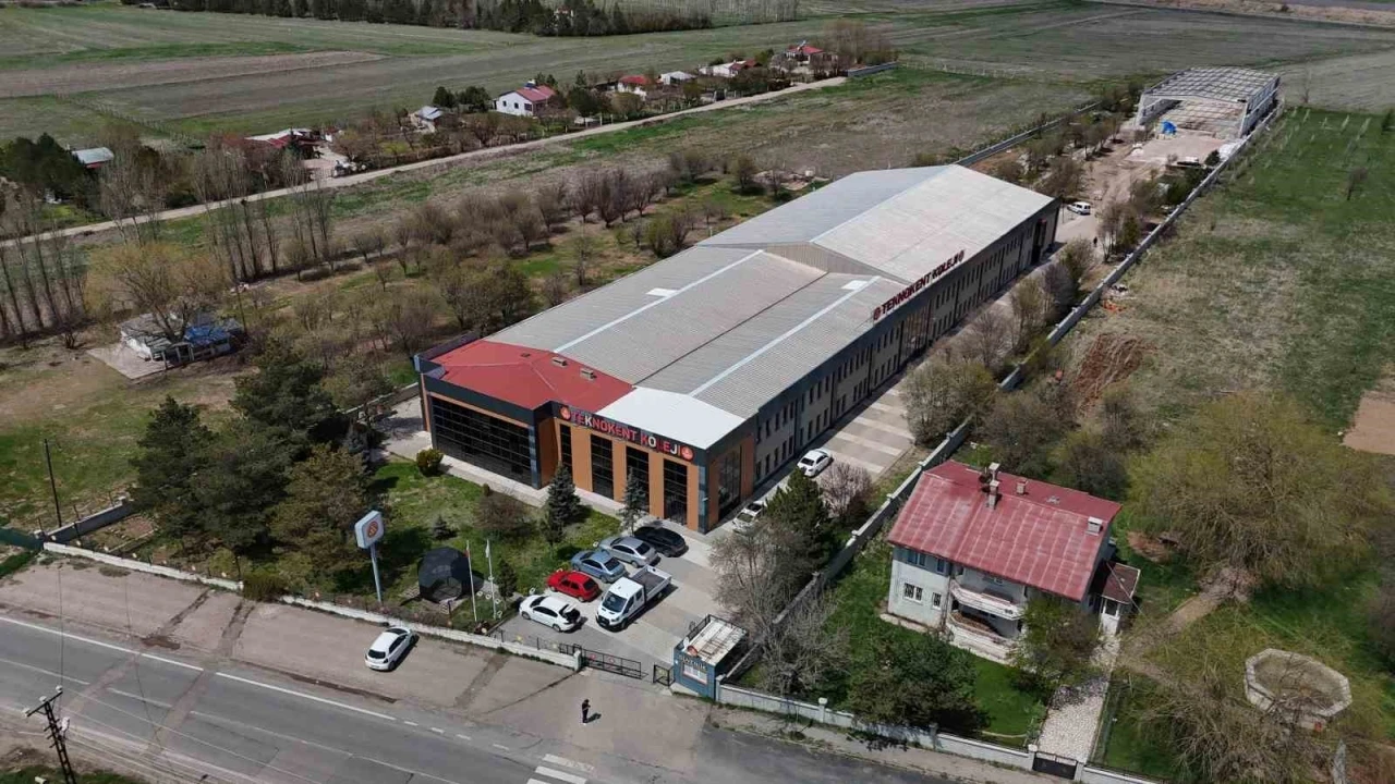 Bu okuldan mezun olan öğrenciler aranan personel oluyor
