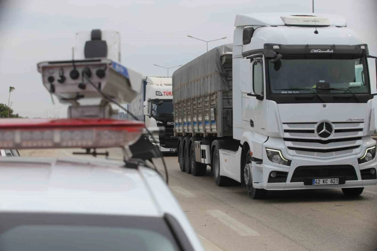 Bu radar çok can yakıyor...Aynı anda 4 araca ceza yazıyor
