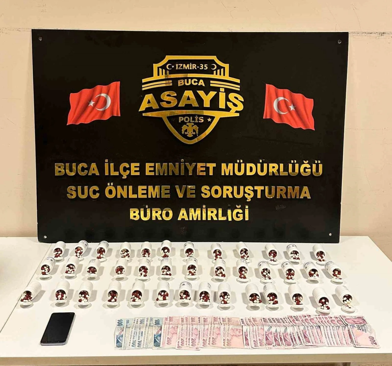 Buca’da uyuşturucu operasyonu
