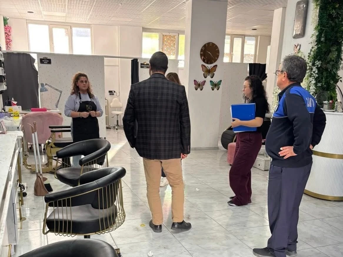 Buharkent’te güzellik salonlarına ortak denetim
