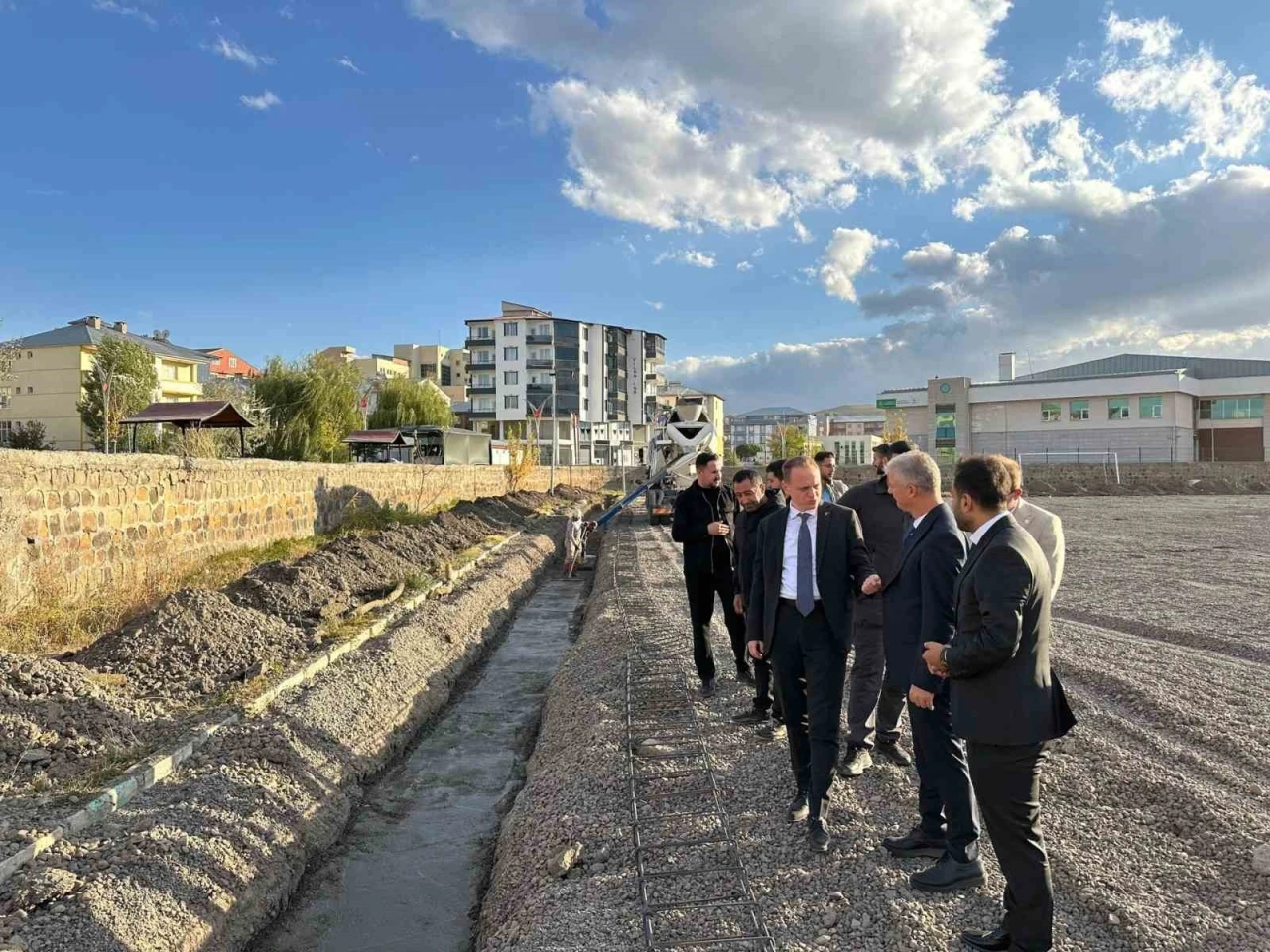 Bulanık’ta stadyum yenileniyor
