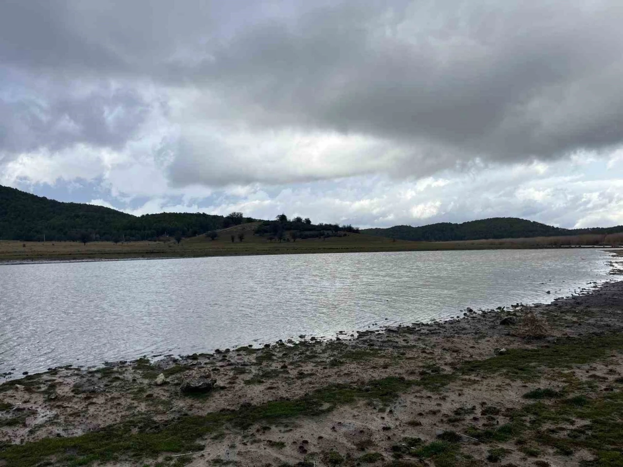 Buldan Yayla G&ouml;l&uuml;nde sevindiren doluluk
