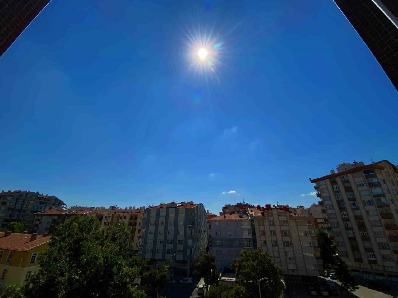 Bunaltıcı sıcaklık bazı bölgelerde yerini yağışa bırakacak