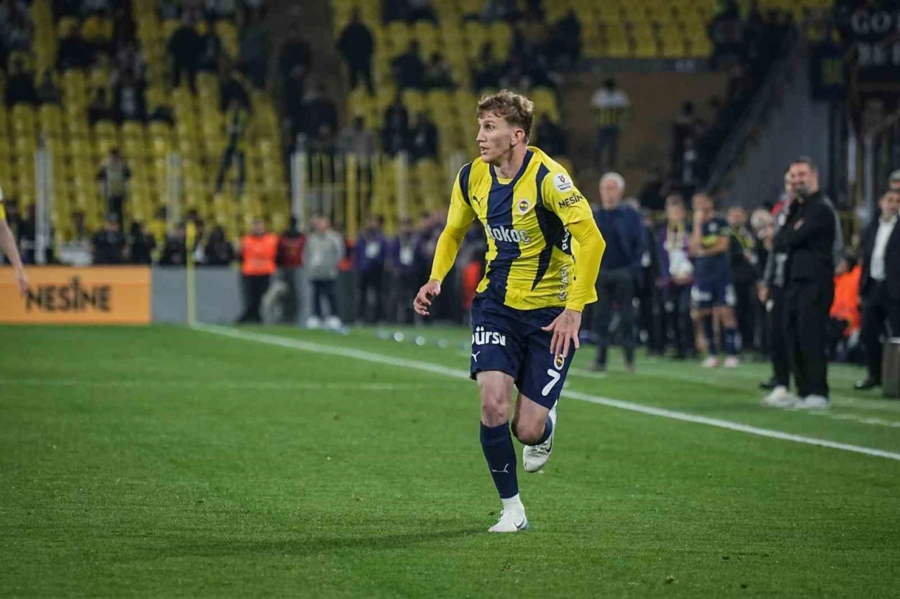 Burak Kapacak, bu sezon ilk kez oynadı
