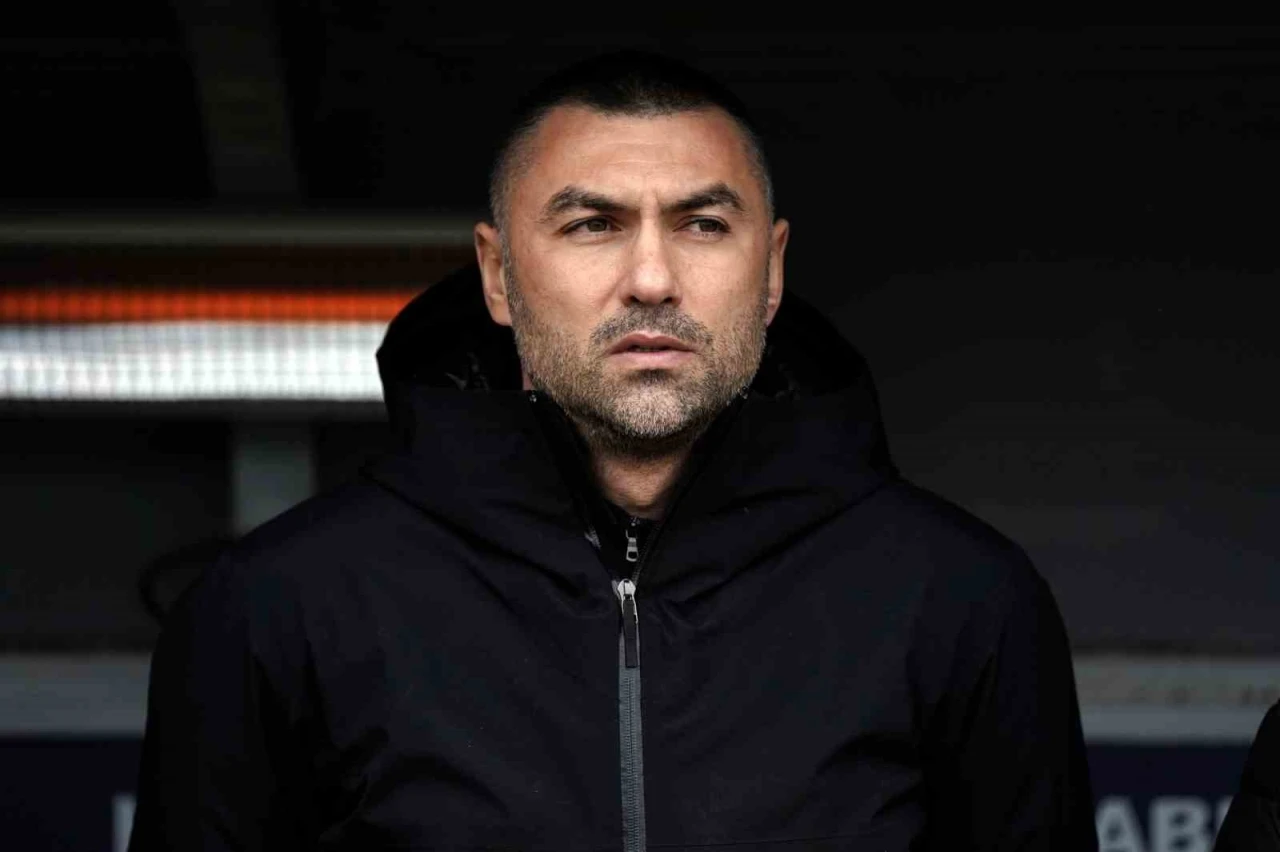 Burak Yılmaz kırmızı kart gördü
