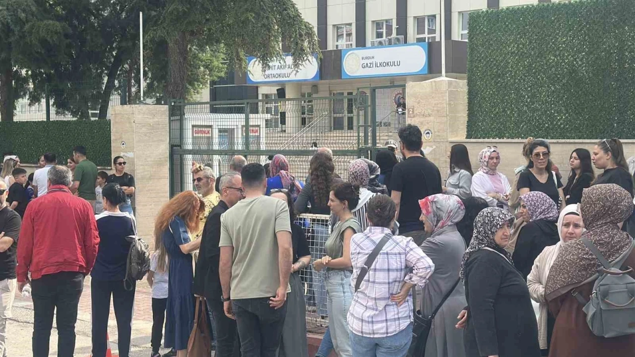 Burdur&rsquo;da 2 bin 317 &ouml;ğrenci LGS heyecanı yaşıyor
