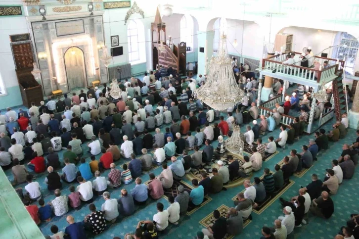 Burdur’da Kurban Bayramı namazı eda edildi