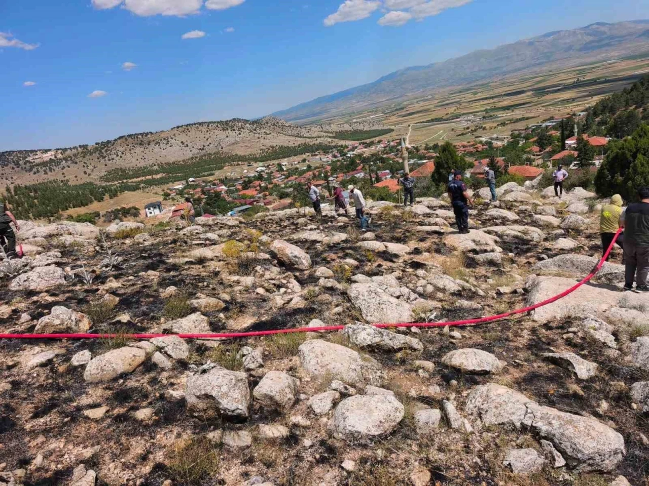 Burdur&rsquo;da orman yangını b&uuml;y&uuml;meden s&ouml;nd&uuml;r&uuml;ld&uuml;
