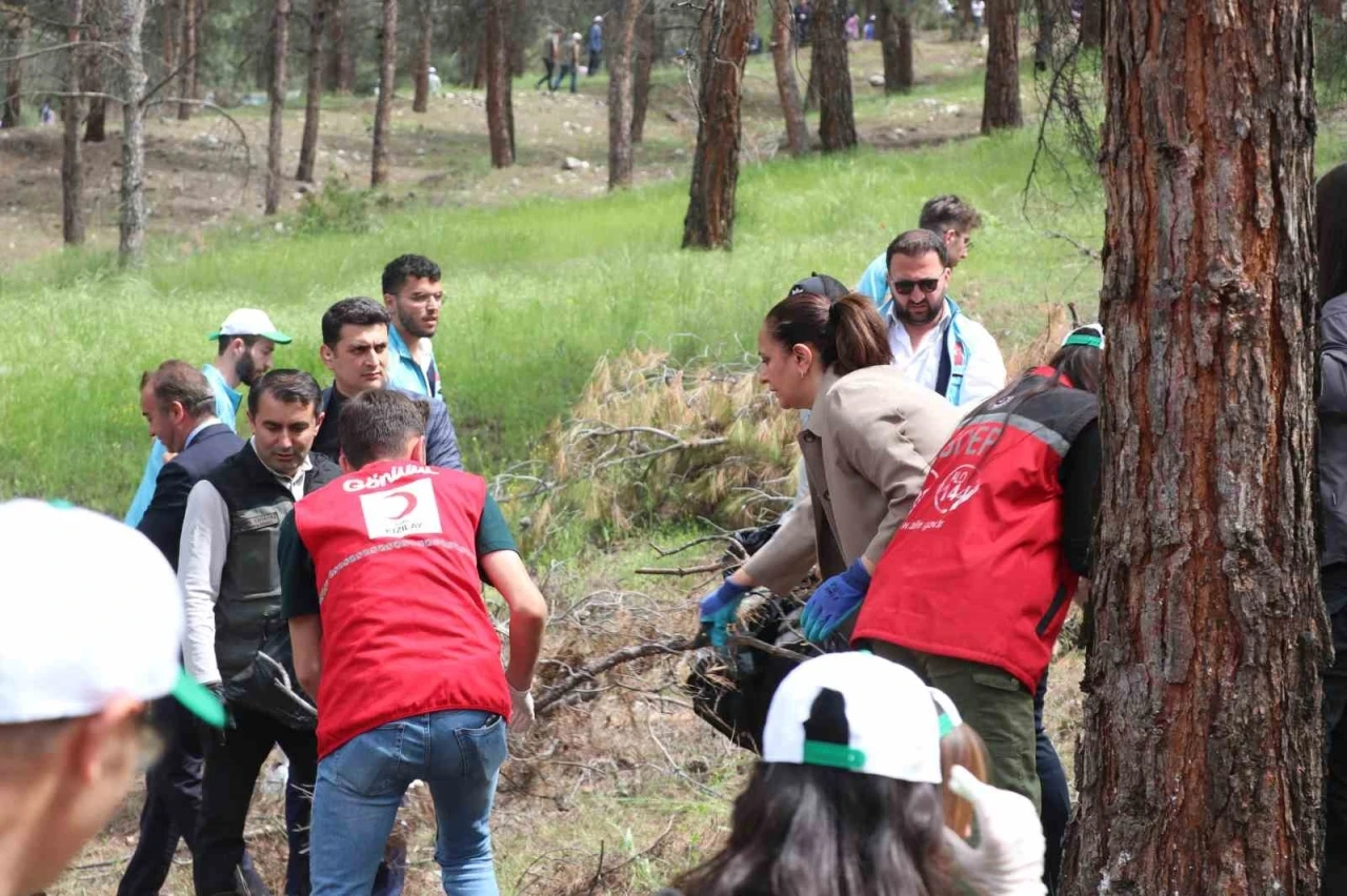 Burdur’da &quot;Orman Benim&quot; kampanyası
