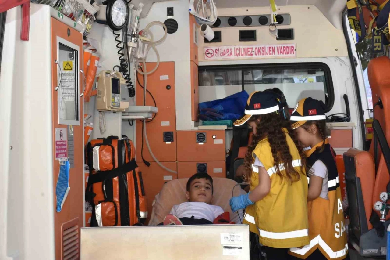Burdur’da &quot;Sağlıklı çocuk, sağlıklı gelecek&quot; protokolü ile minikler için sağlıkta yeni dönem başladı

