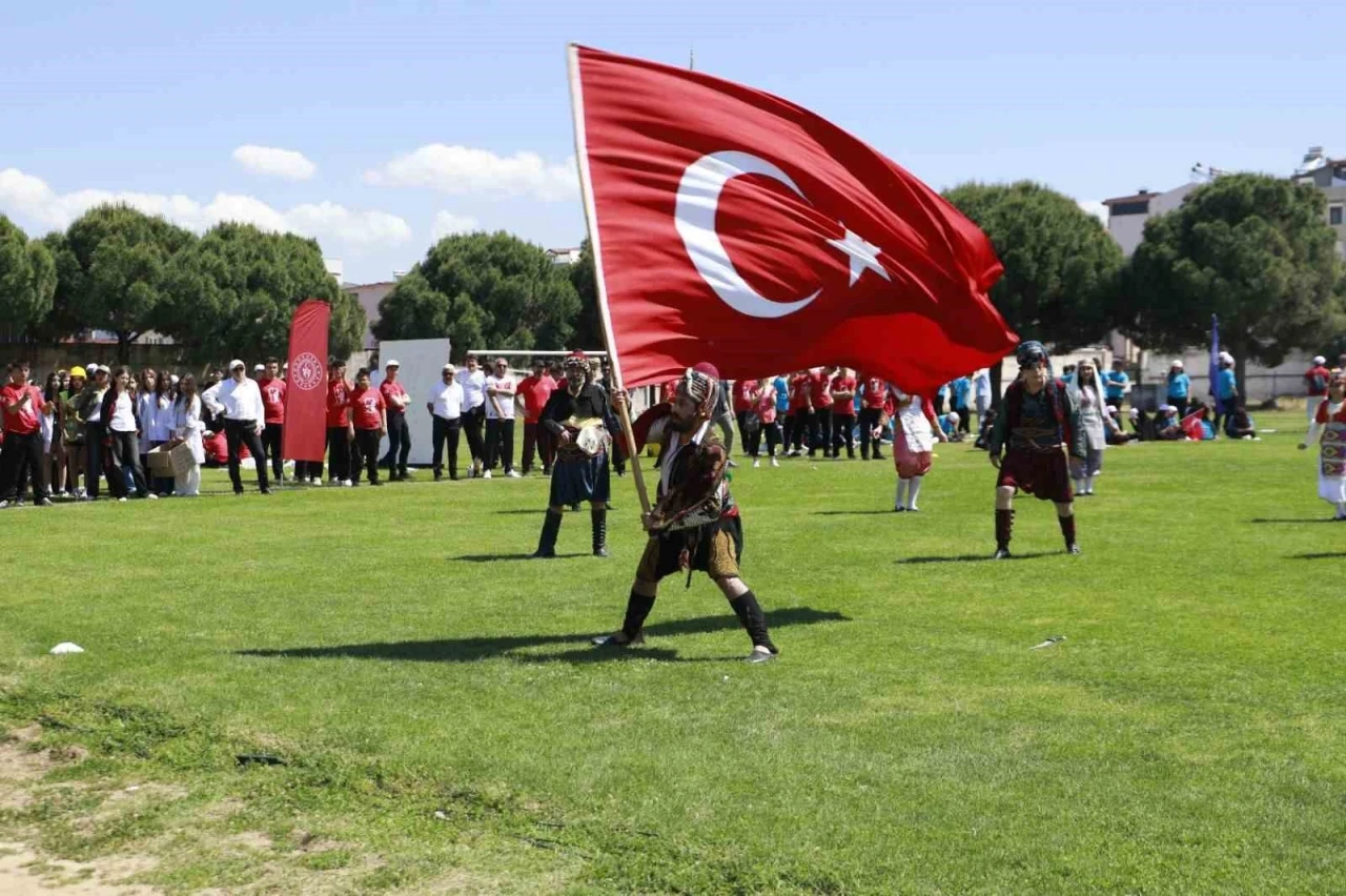 Burhaniye&rsquo;de 19 Mayıs coşkusu yaşandı
