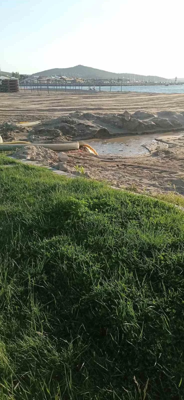 Burhaniye&rsquo;de denize akan pis sular tepkiye neden oldu
