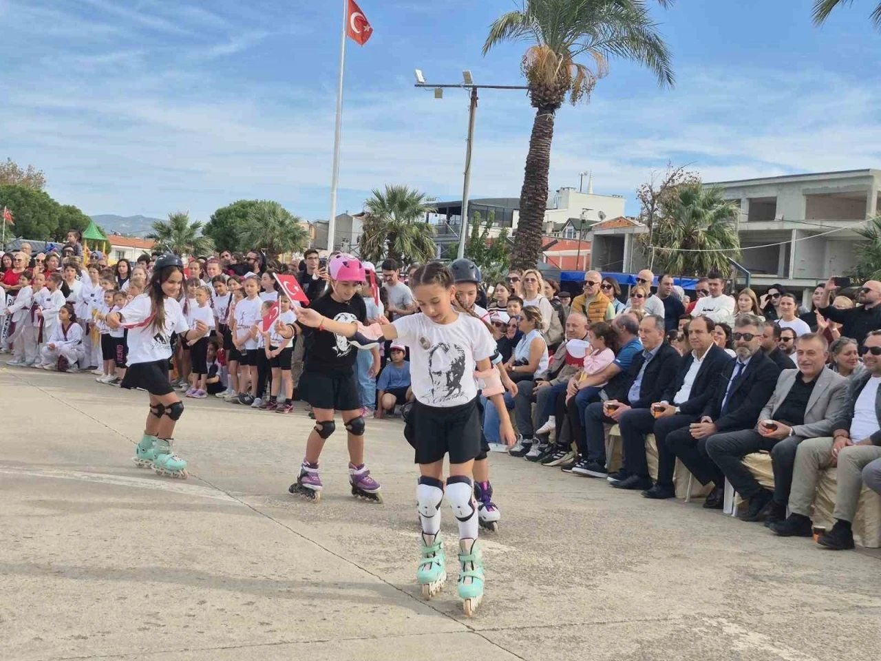 Burhaniye’de Gençlik ve Spor Festivali coÅŸkusu yaÅŸandı