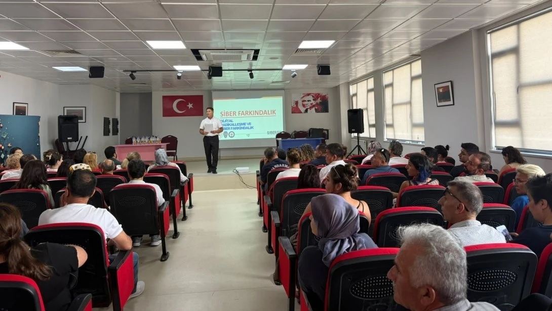 Burhaniye’de Okul Güvenliği Bilgilendirme Toplantı