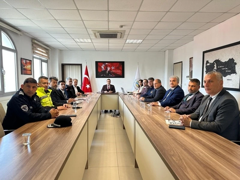 Burhaniye’de uyuşturucu ile mücadele toplantısı yapıldı
