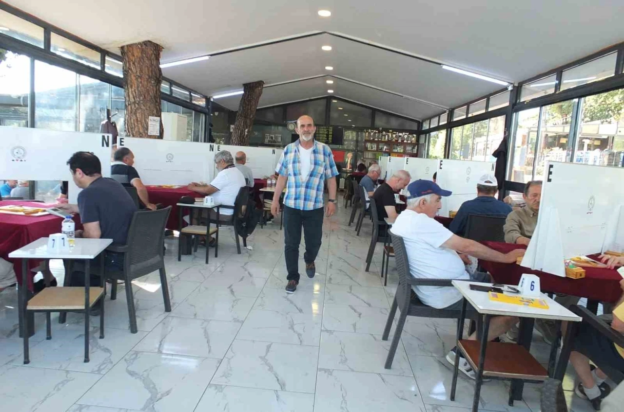 Burhaniye Kuzey Ege&rsquo;de Bri&ccedil; sporunun merkezi oldu

