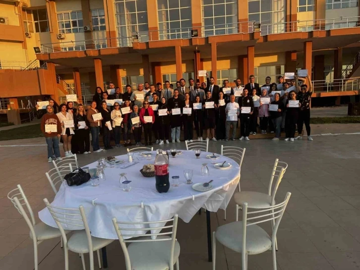 Burhaniye Uygulamalı Bilimler Fak&uuml;ltesinde motivasyon yemeği
