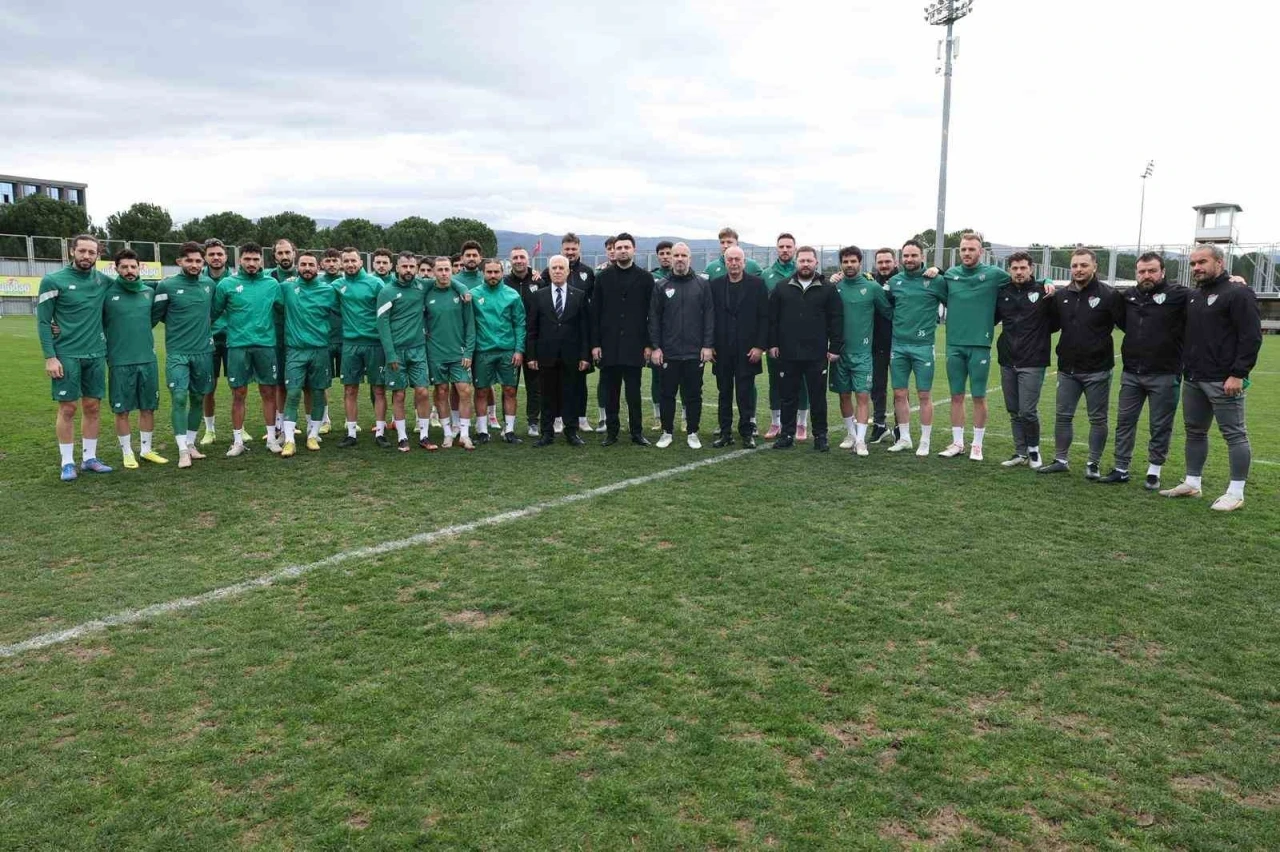 Bursa B&uuml;y&uuml;kşehir Belediyesi&rsquo;nden Bursaspor&rsquo;a g&uuml;&ccedil;l&uuml; destek
