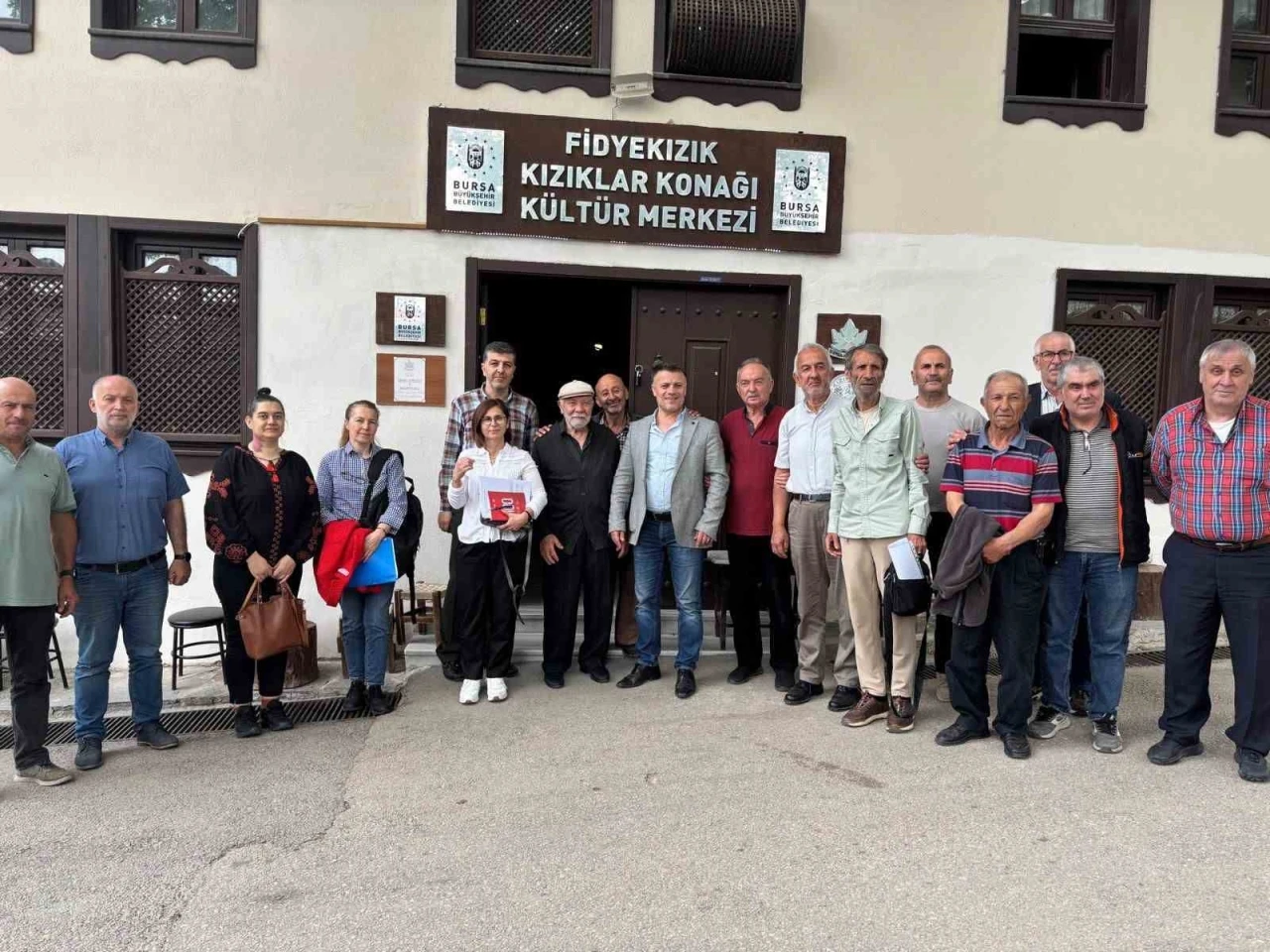 Bursa Büyükşehir’den kestane üreticilerine destek

