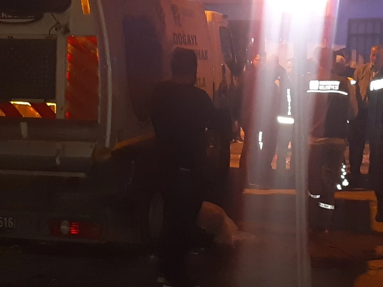 Bursa’da çöp kamyonu geri gelirken yaşlı adamı ezdi
