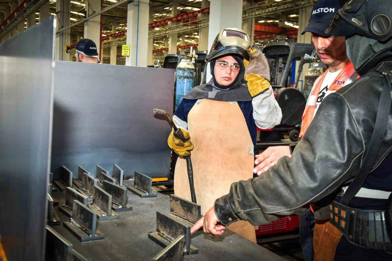Bursa’da eğitim alan kadınlar kaynak ustası olarak istihdam edilecek
