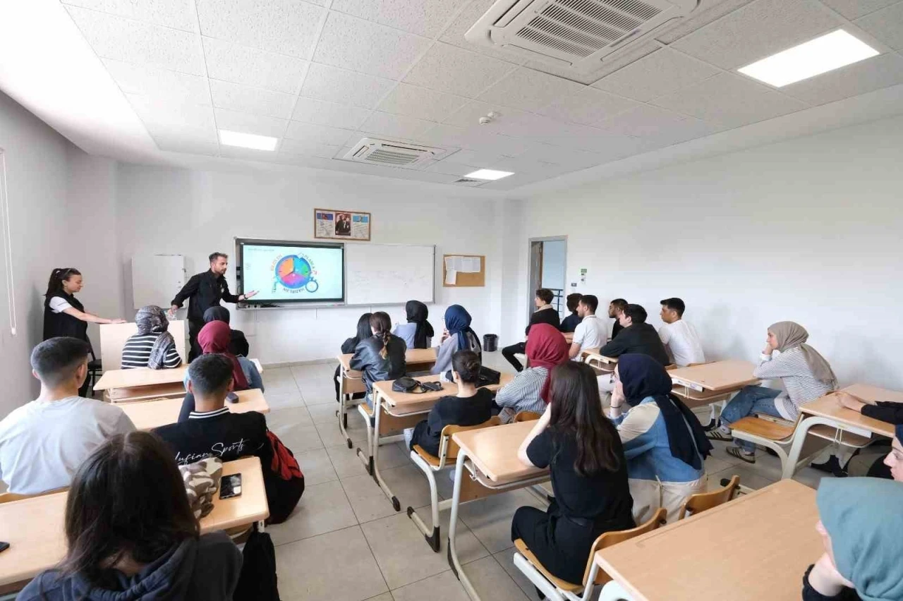 Bursa’da gençlere afet bilinci eğitimi
