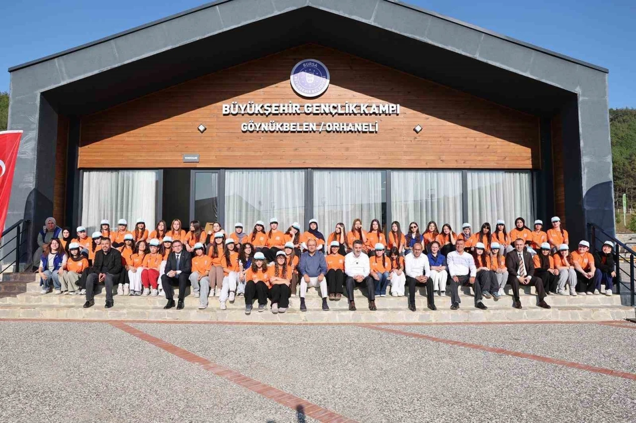 Bursa&rsquo;da gen&ccedil;lik kampı başladı
