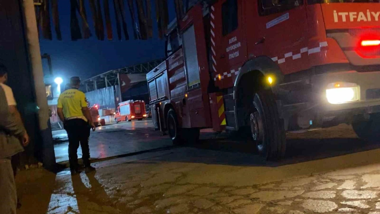 Bursa’da geri dönüşüm tesisinde yangın
