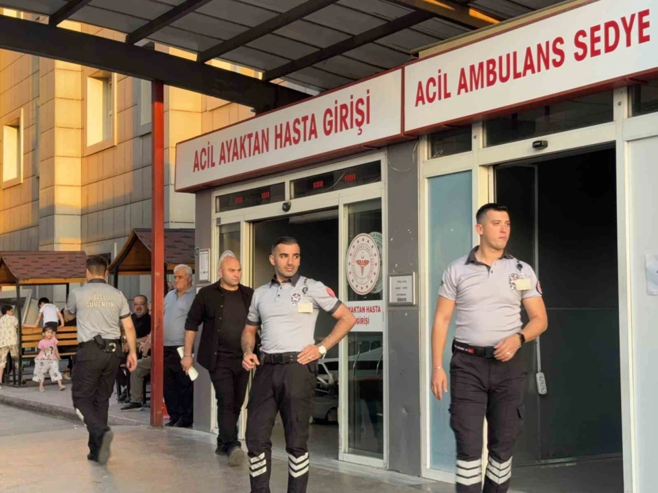 Bursa&rsquo;da iş yerine gelen ş&uuml;pheli, tartıştığı kişiyi ayağından vurdu
