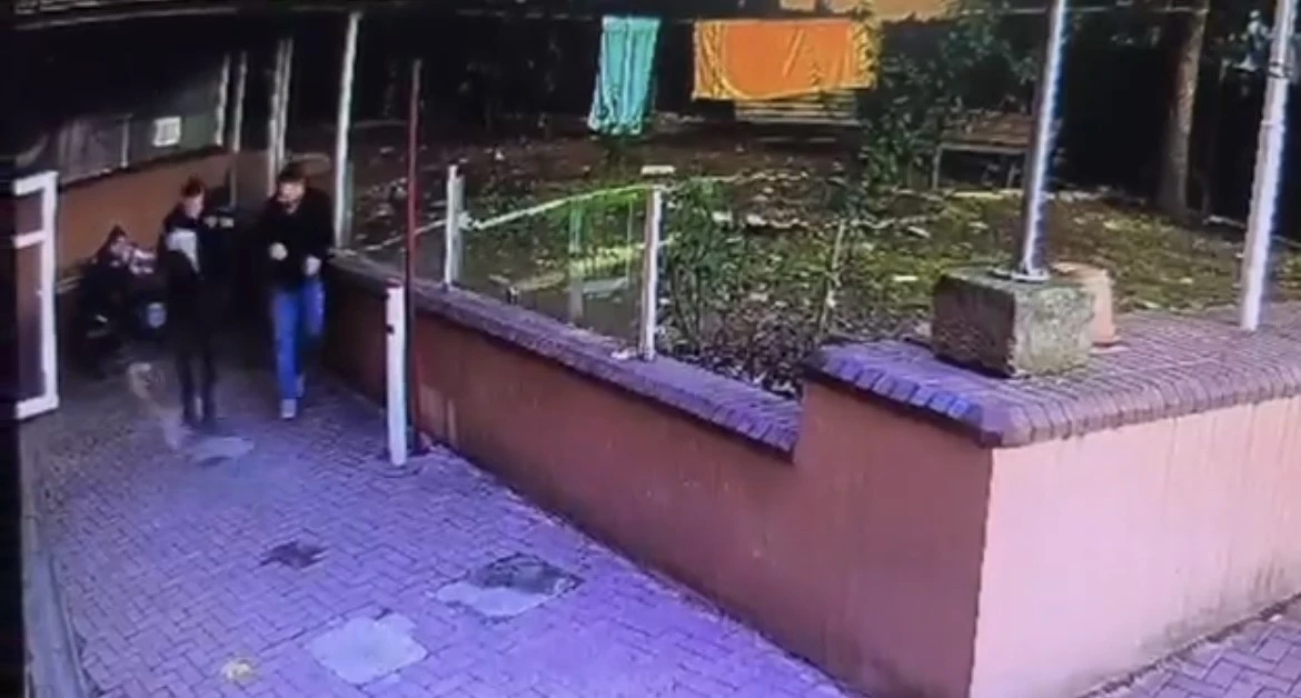 Bursa’da itfaiye personeli ölümden döndü: Balkondan atılan kola ÅŸiÅŸesi patladı