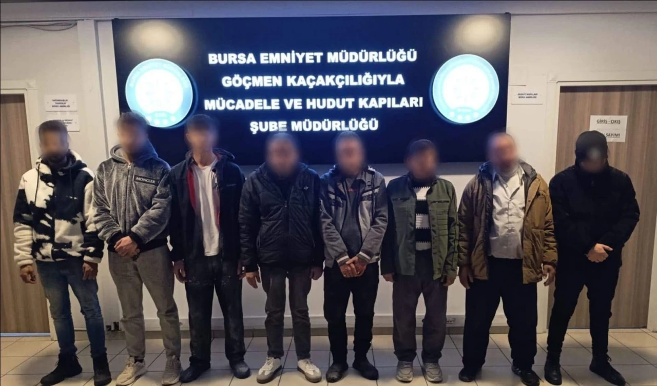 Bursa&rsquo;da ka&ccedil;ak yabancı iş&ccedil;i operasyonu: 8 kişi yakalandı, 1 ş&uuml;pheli g&ouml;zaltında
