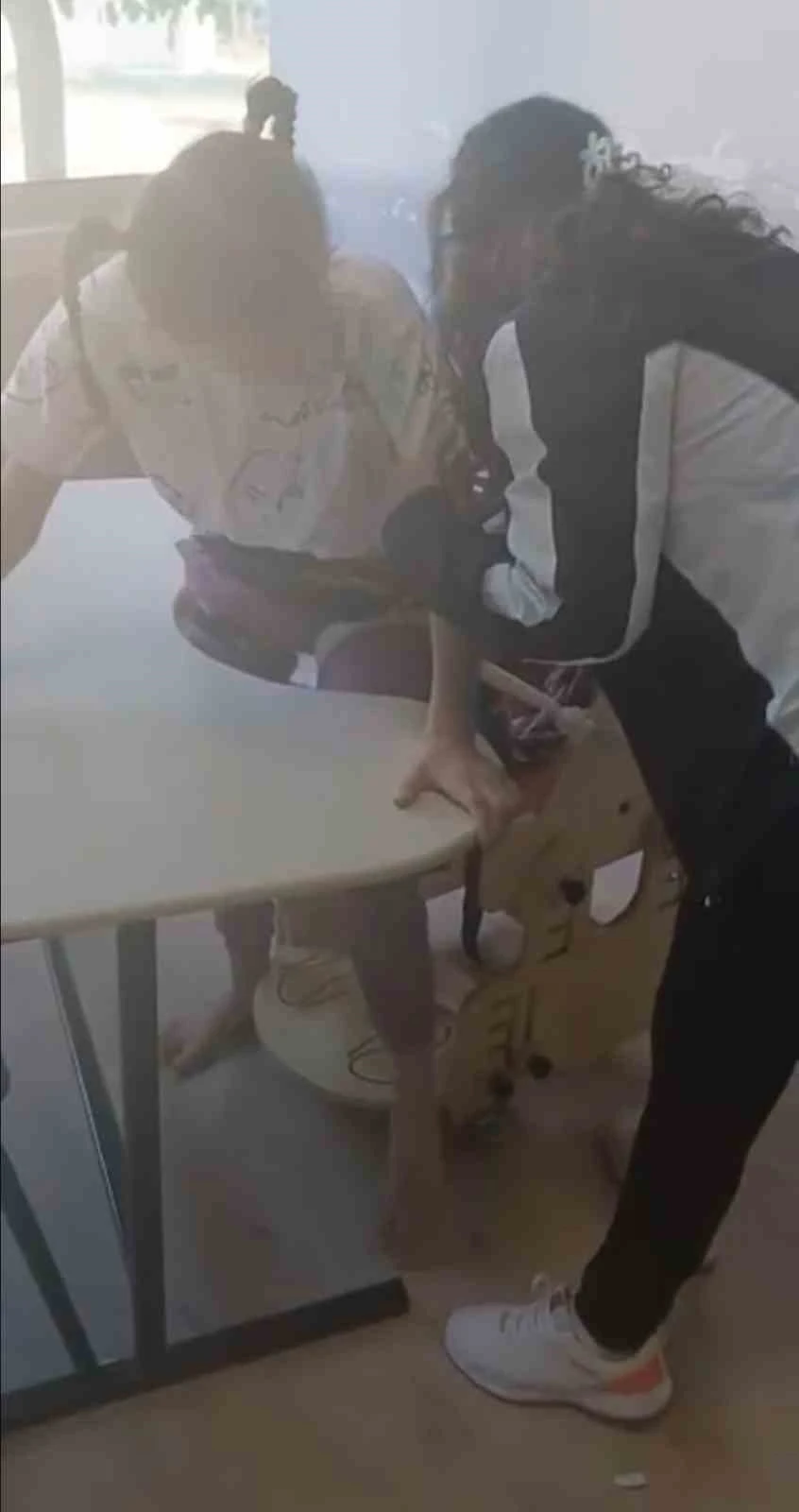 Bursa’da kan donduran görüntüler: Otizmli öğrenciler ders boyunca bağlı tutulmuş
