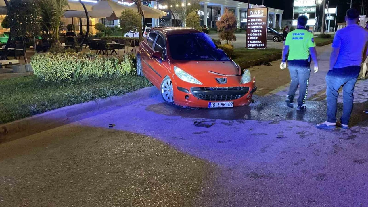 Bursa’da kontrolden çıkan otomobil takla attı: 1 yaralı

