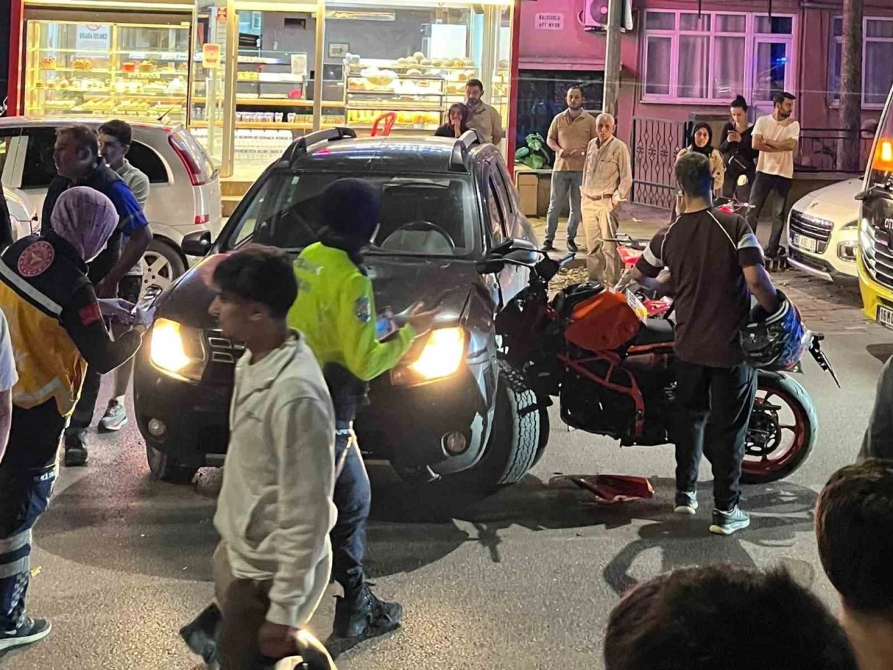 Bursa&rsquo;da motosiklet ile otomobil &ccedil;arpıştı: 1 yaralı
