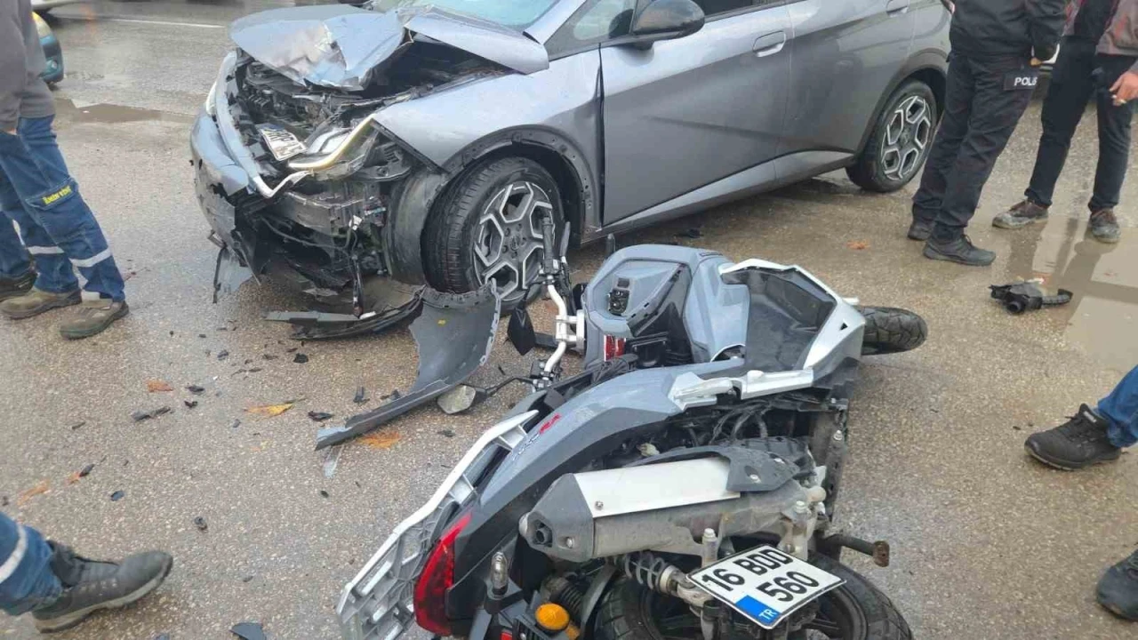 Bursa’da motosiklet kazası : 2 yaralı
