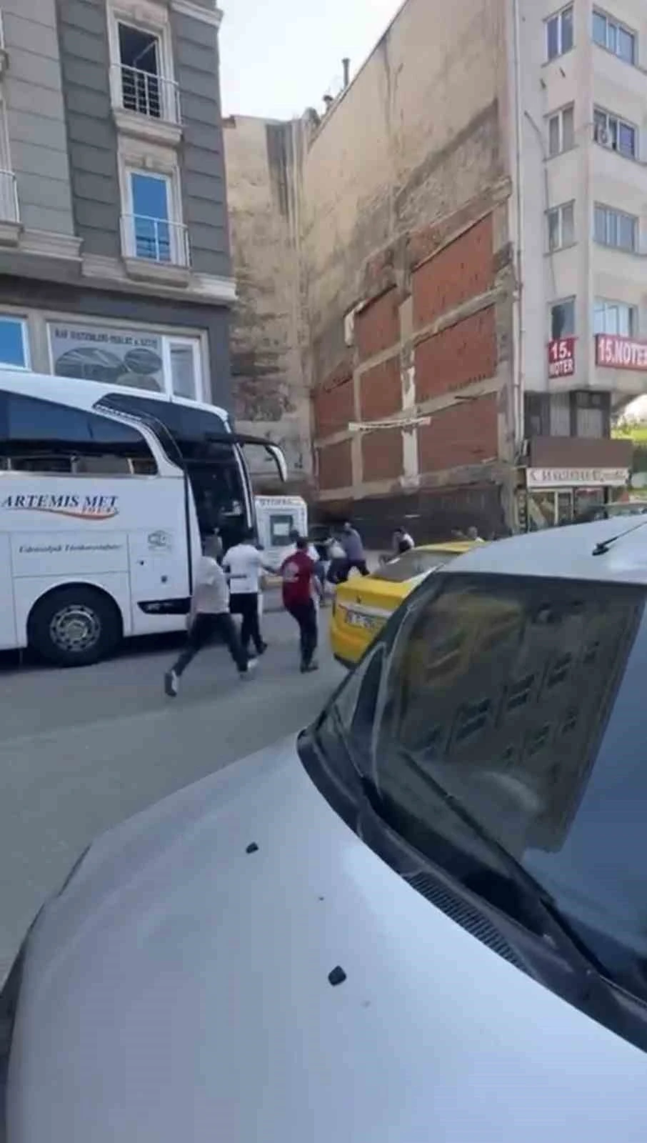 Bursa&rsquo;da otopark g&ouml;revlisi ile vatandaş arasında bı&ccedil;aklı kavga
