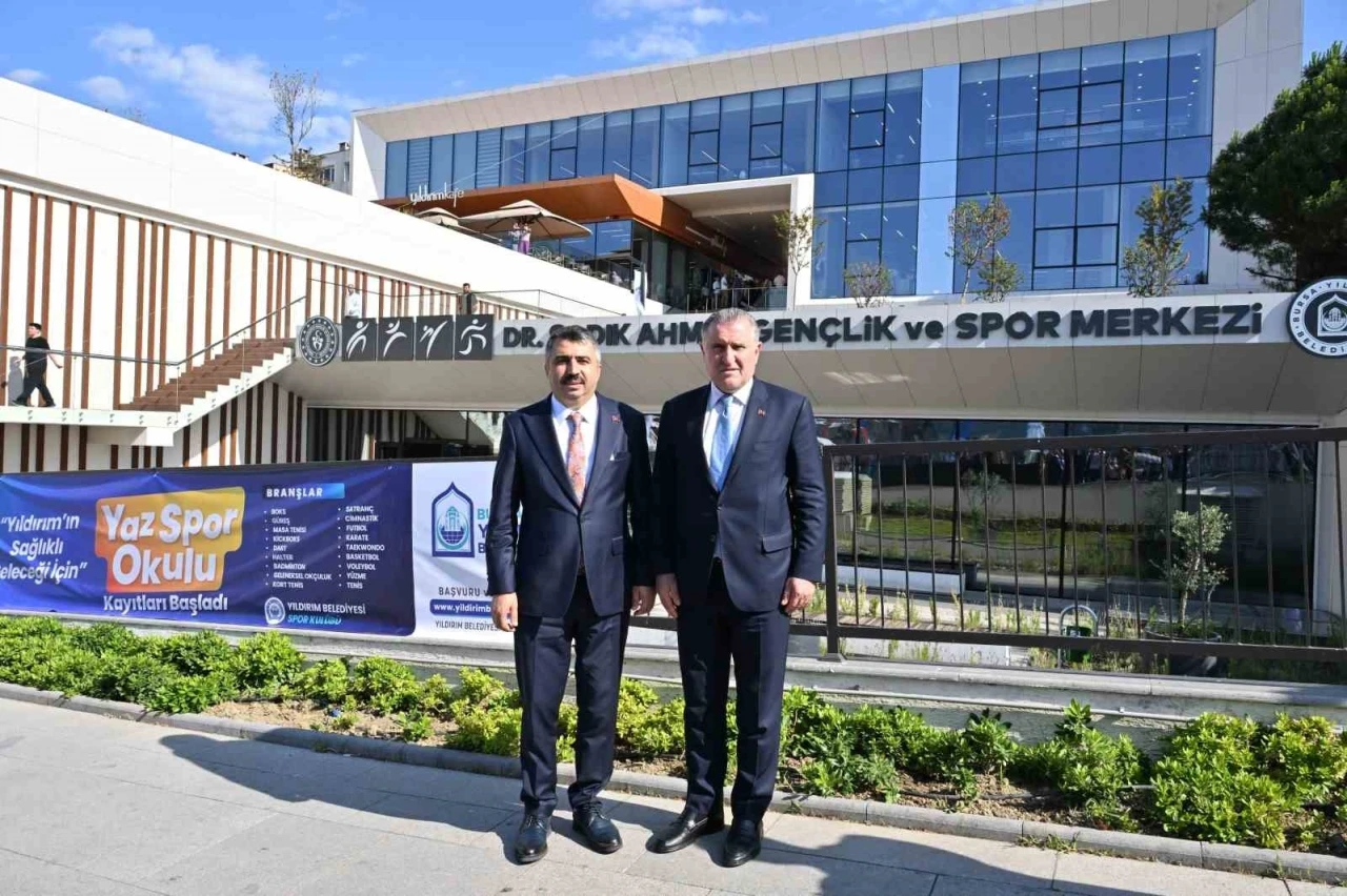 Bursa’da &quot;Dr. Sadık Ahmet Gençlik ve Spor Merkezi&quot; hizmete açıldı
