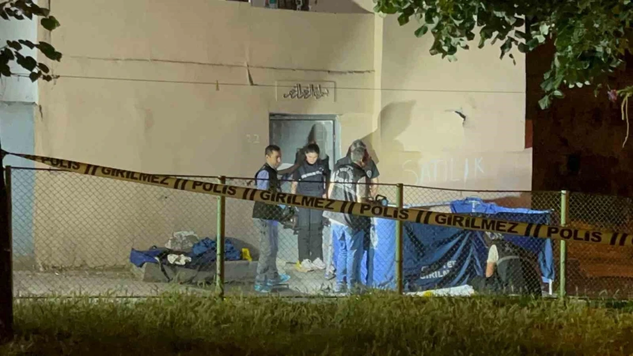 Bursa&rsquo;da sokak ortasında tartışma kanlı bitti: Karı-Koca hayatını kaybetti
