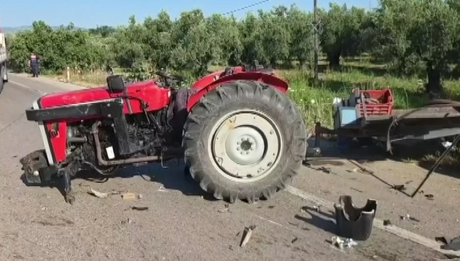 Bursa&rsquo;da trakt&ouml;r kazası: 2 yaralı
