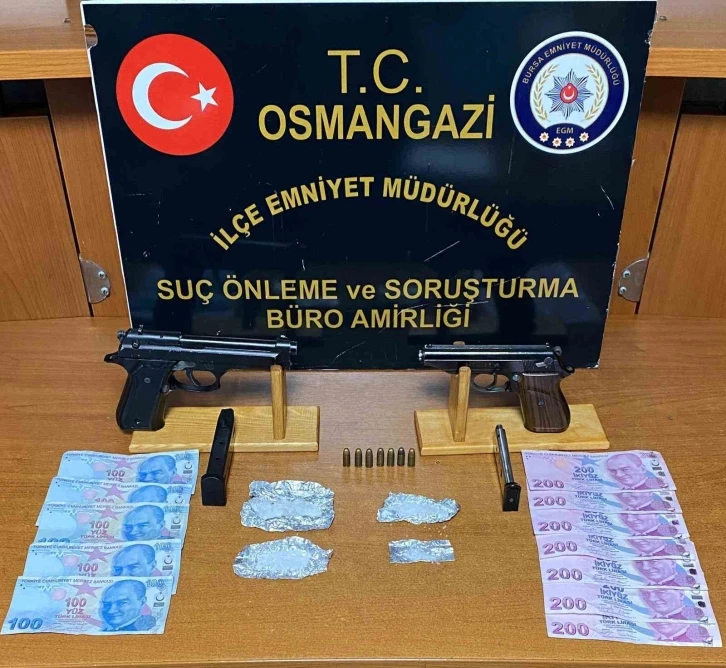 Bursa’da uyuşturucu almak için tabancayla takas yaptılar
