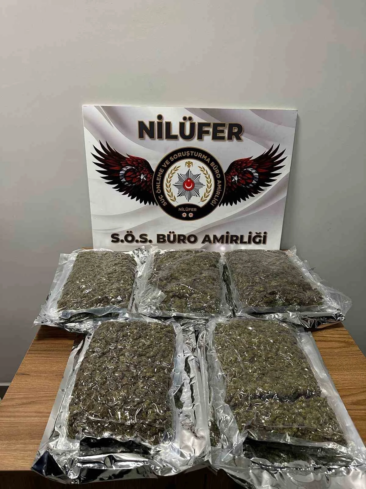 Bursa&rsquo;da uyuşturucu operasyonu: 3 kilo 562 gram esrar ele ge&ccedil;irildi
