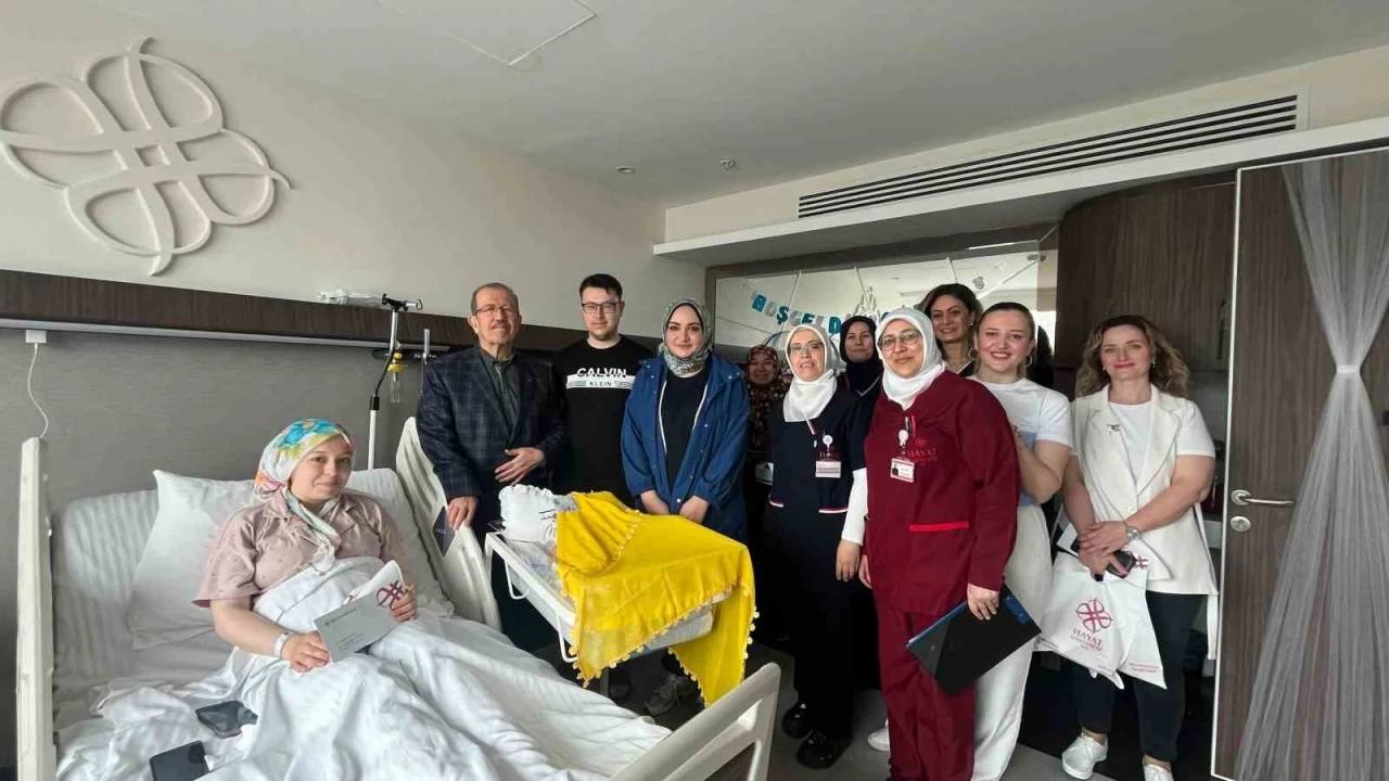 Bursa Hayat Hastanesi’nde anneler günü kutlaması
