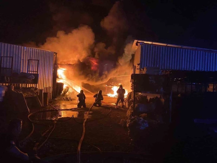 Bursa itfaiyesi 1 ayda 2 bin 184 olaya m&uuml;dahale etti
