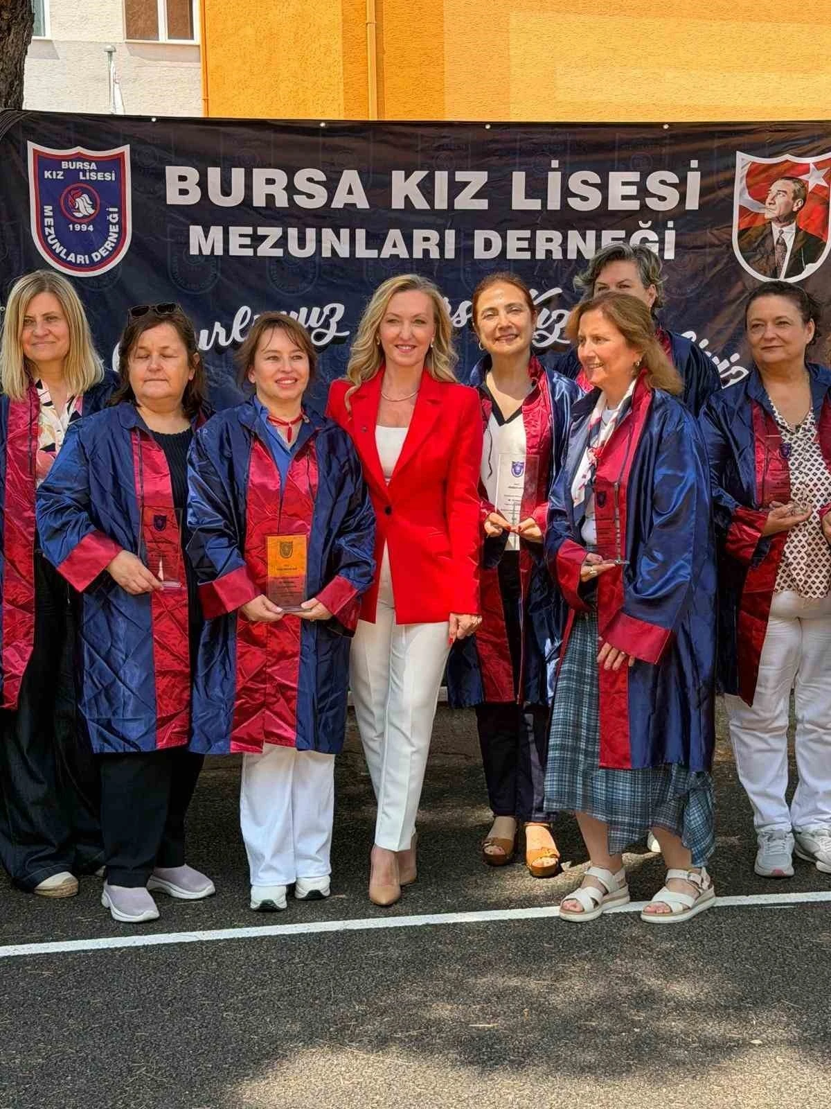 Bursa Kız Lisesi mezunları mantı gününde buluştu