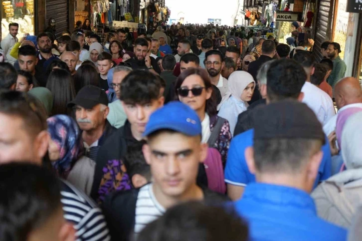 Bursa’nın tarihi mekanlarında adım atacak yer kalmadı
